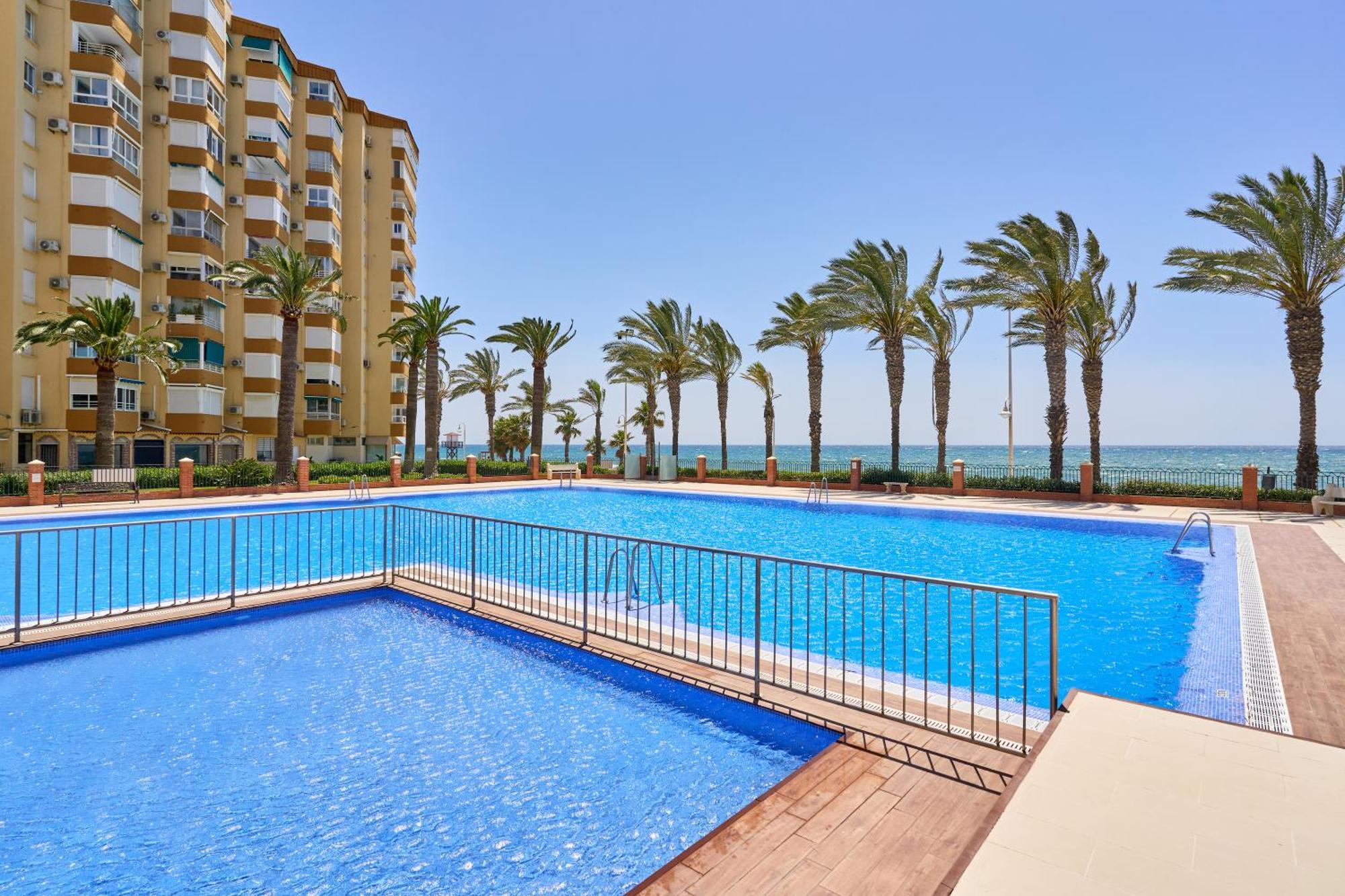 Apartamento Primera Linea Playa Algarrobo Costa Kültér fotó
